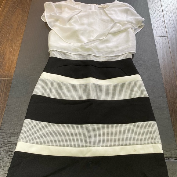 Korean Style Dress - Picture 2 of 3